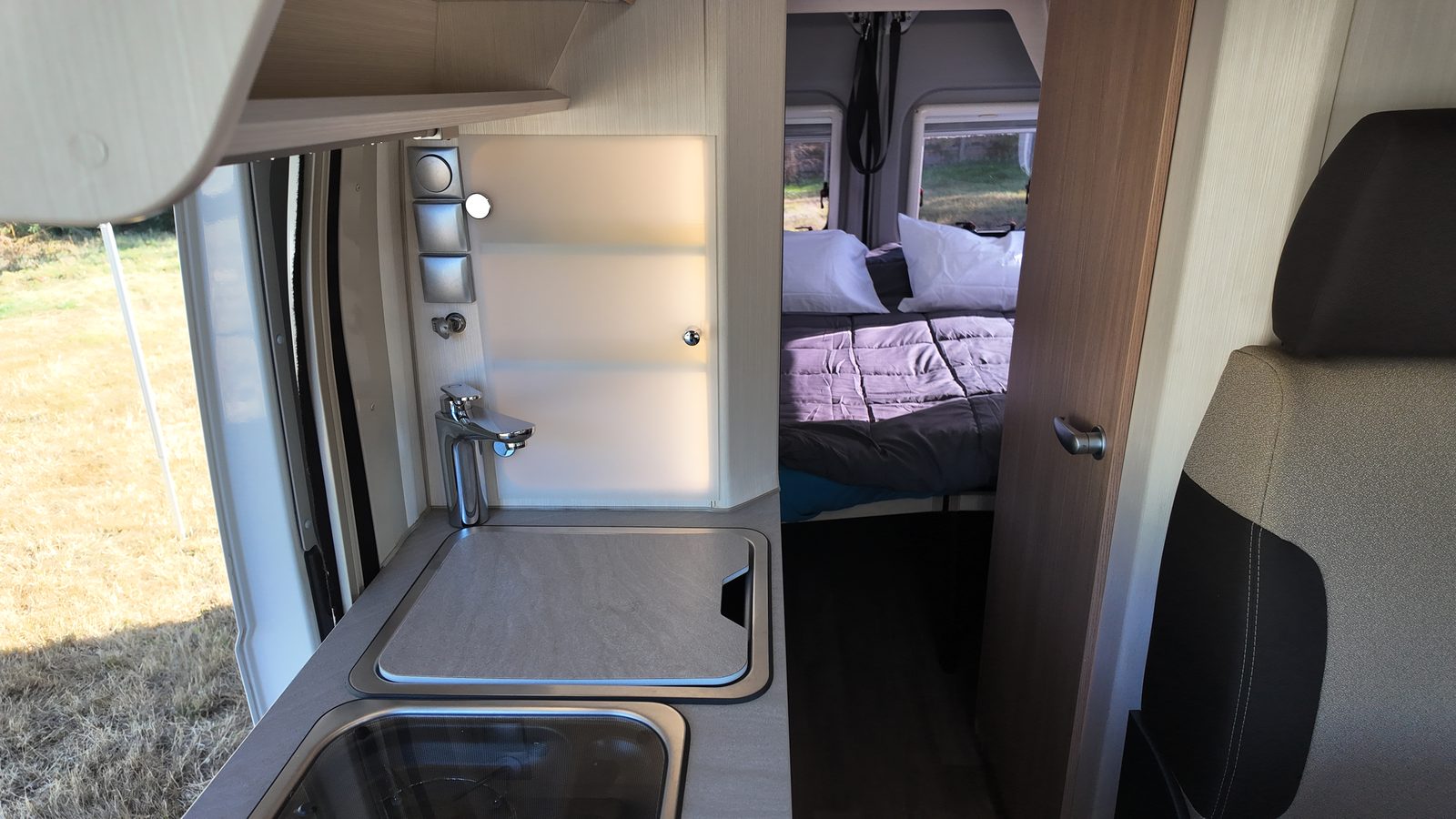 KNAUS photo 5